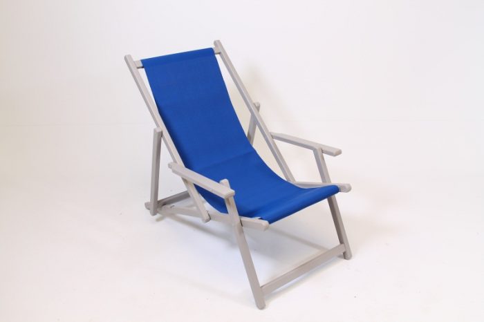 wooden beach chair grey blue plastic carpet
